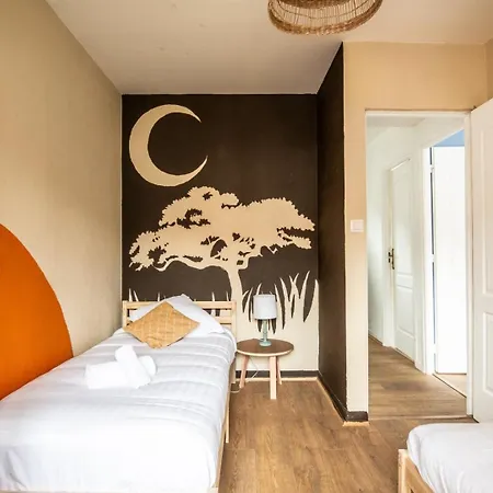 Family In Lille, Garden And Parking - 6/8p *