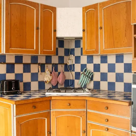 Family In Lille, Garden And Parking - 6/8p Lille