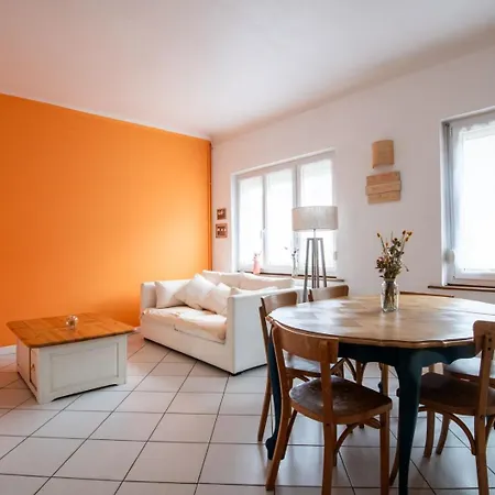 Family In Lille, Garden And Parking - 6/8p Nyaraló *