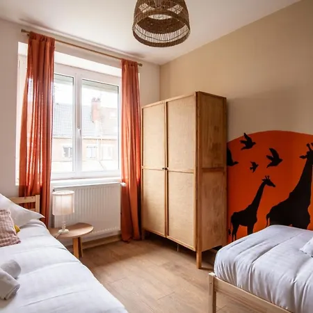 Family In Lille, Garden And Parking - 6/8p