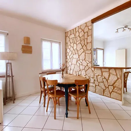 Family In Lille, Garden And Parking - 6/8p Lille